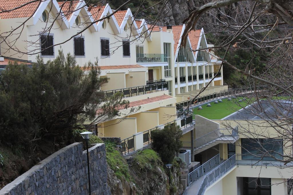 Eira do Serrado - Hotel & Spa — Hotel building in Curral das Freiras, Madeira