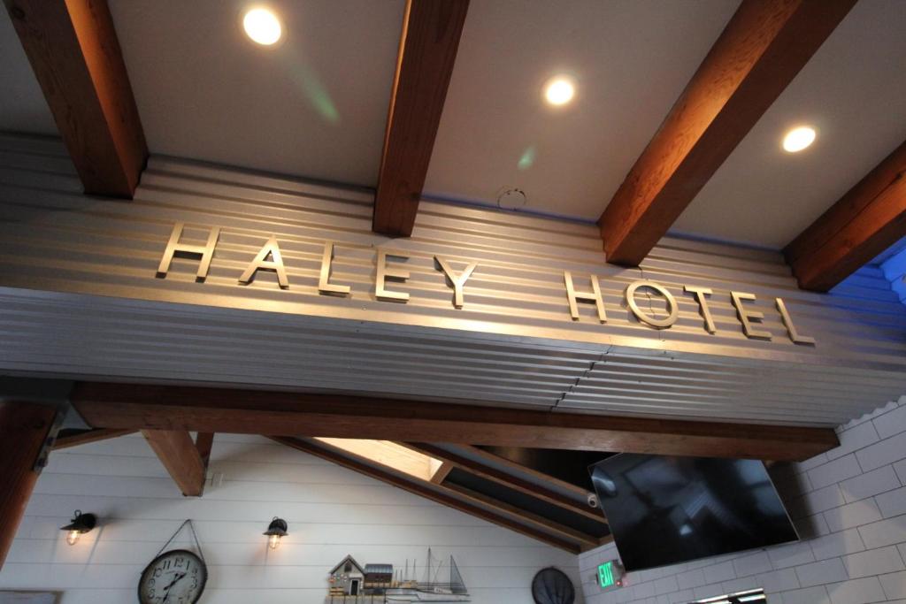 Haley Hotel photo