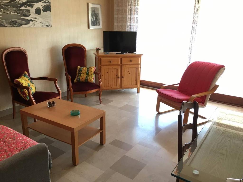 Appartement F2 avec Terrasse, Parking et WiFi, Animaux Acceptés, proche Amélie-les-Bains. - 1