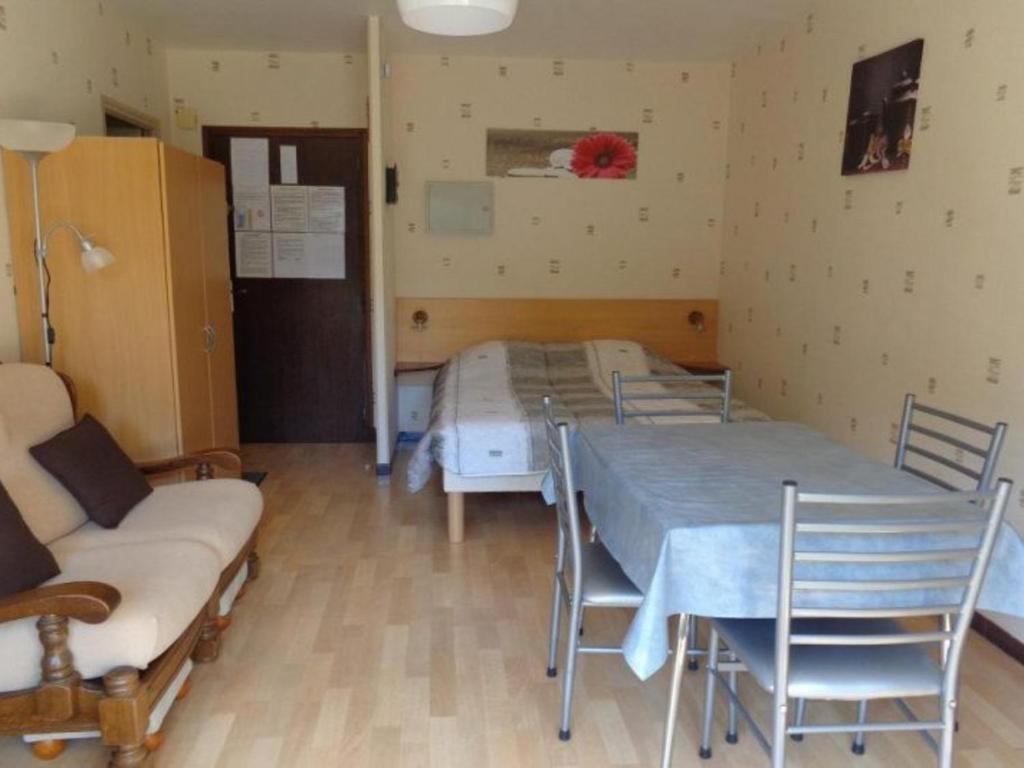 Studio cosy avec balcon et parking - Proche cures et centre ville, Wifi, animaux acceptés - 1