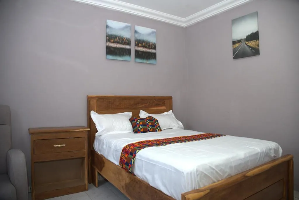 Faith and Grace Guest House，位于Lamin的酒店