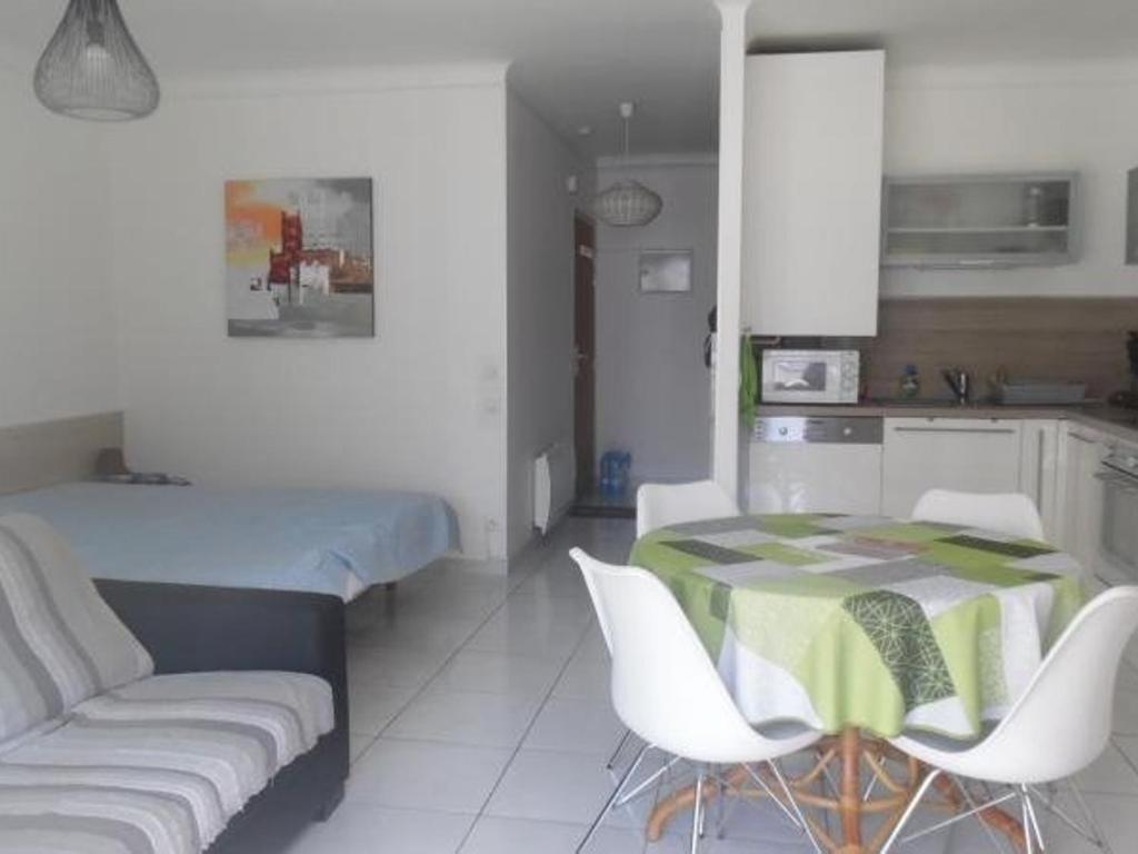 Studio 4 couchages avec loggia, WIFI, proche centre et cures - Amélie-les-Bains - FR-1-703-57 - 2