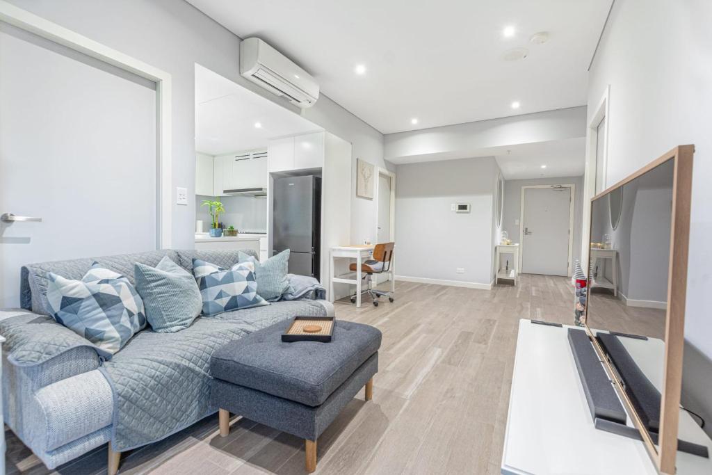 Comfy Designed 2BD w near Bennelong Bridge, Sydney