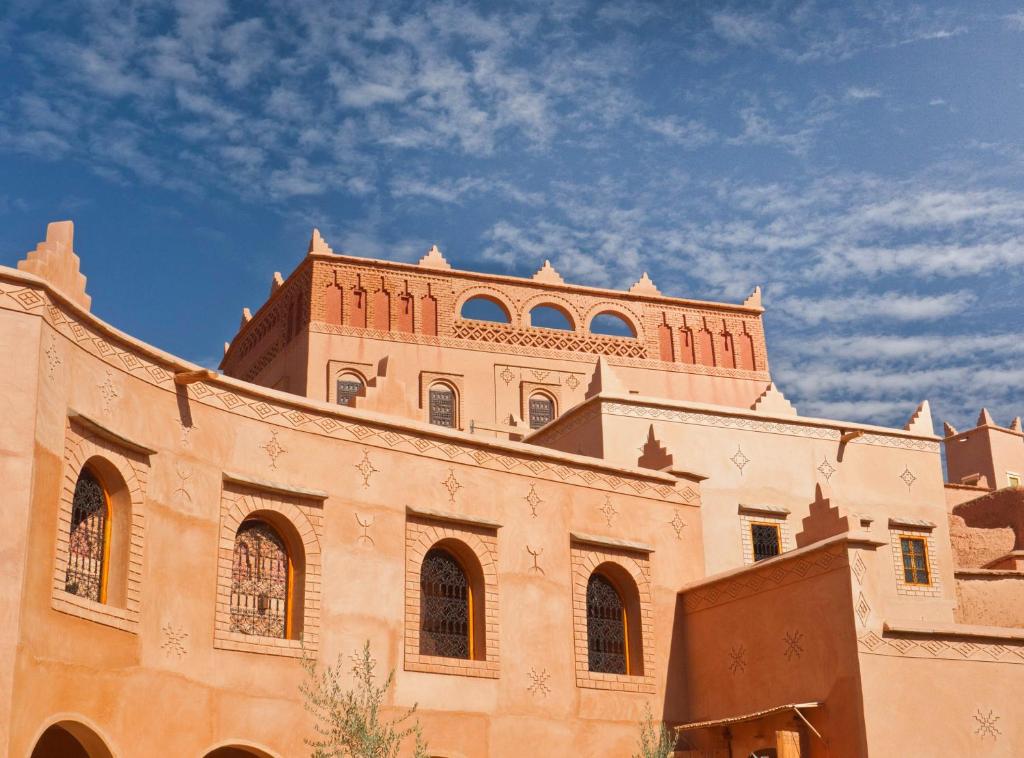 Kasbah Hotel Ait Omar — Hotel in Nkob