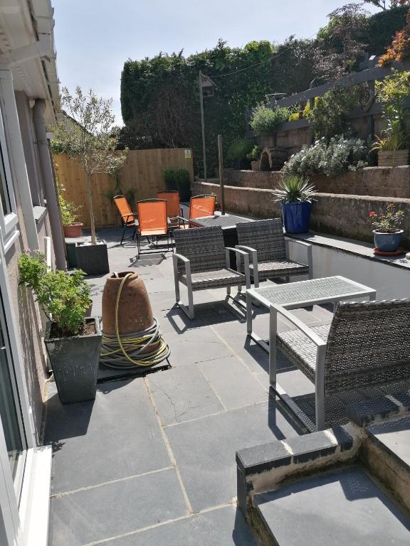 Port Side Brixham - Ideal seaside getaway - parking - wood-burner - dog friendly photo 5