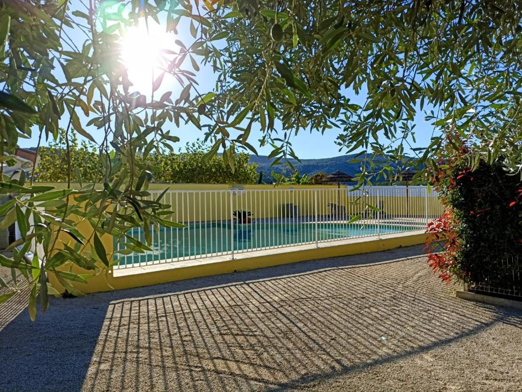 Gîte " Macha" classé 3 étoiles piscine Vallon Pont d'Arc - 2