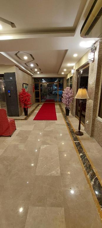 Grace Crown Hotel photo