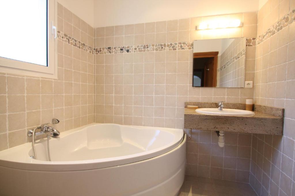 Clos des Oliviers バスルーム（客室）