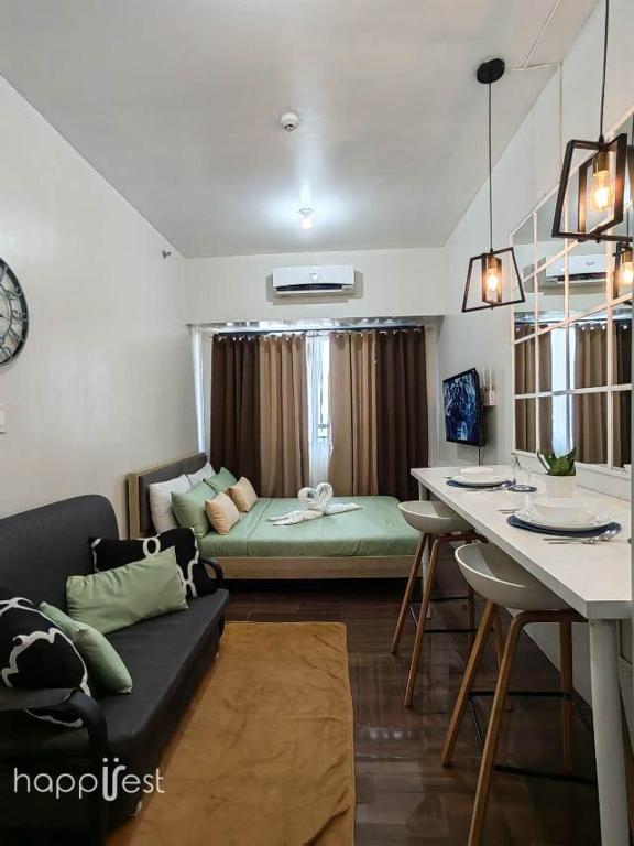 Happirest at SMDC Air Residences Makati — Hotel in Manila