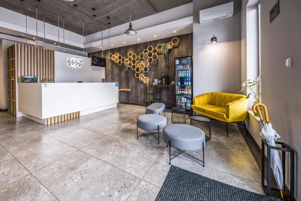 Hotel 107，位于露米雅的酒店