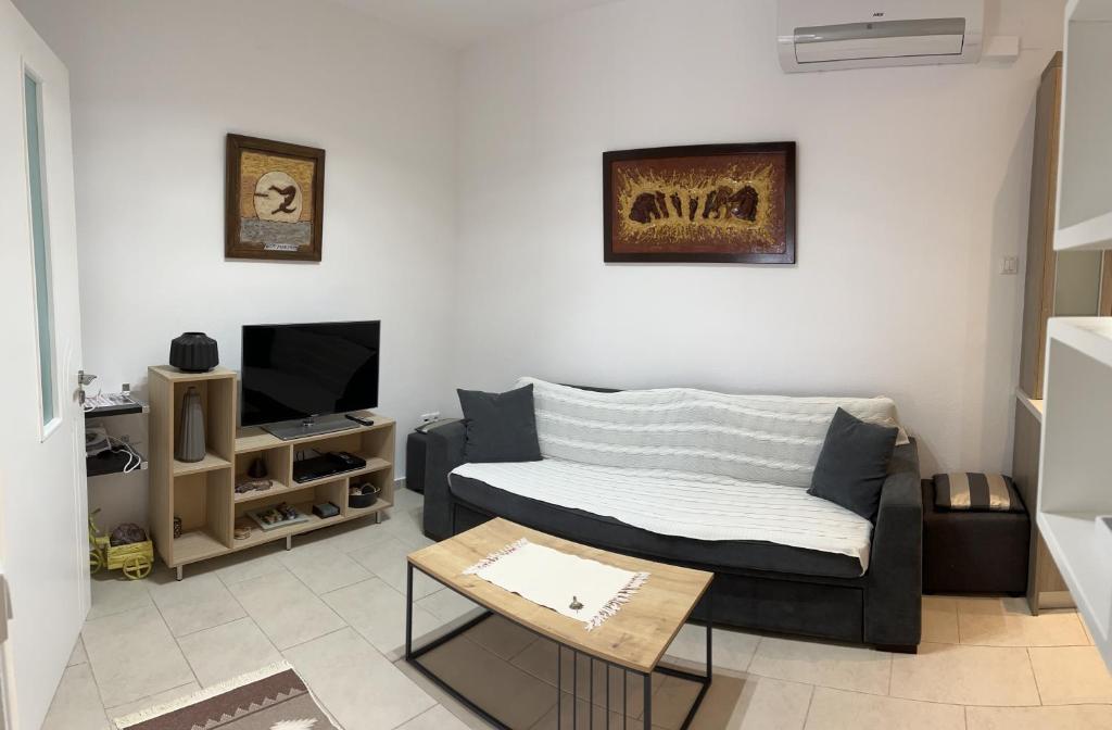 Angelos House Deluxe Apartments photo