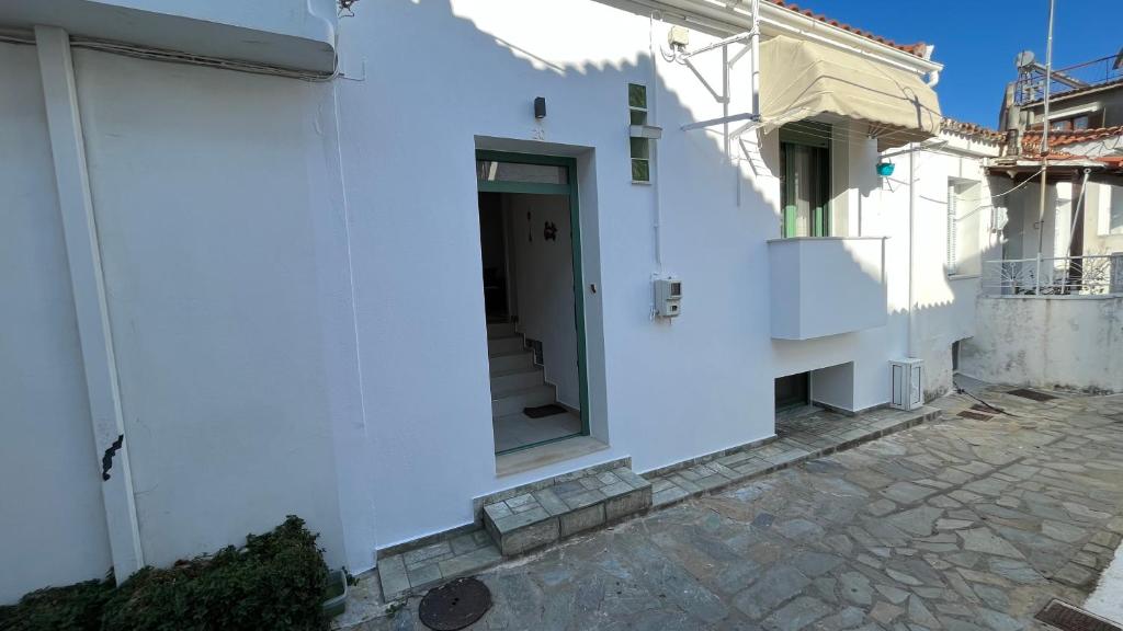 Angelos House Deluxe Apartments photo