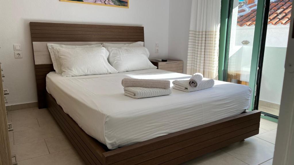 Angelos House Deluxe Apartments — Hotel in Skiathos Island
