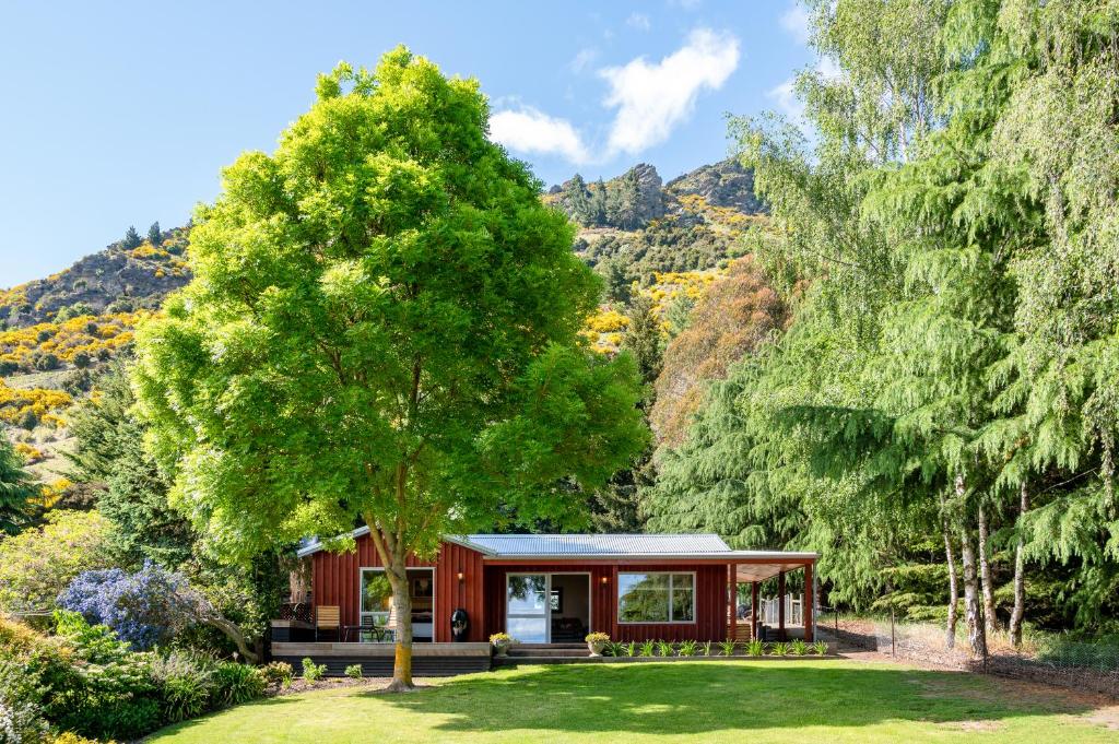 Criffel Bluffs Cottage, Wanaka