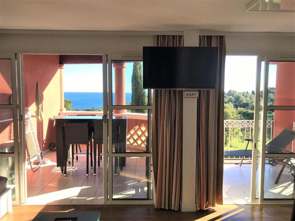 Cap Esterel: Appartement 3 pièces avec grande terrasse et vue mer - FR-1-504-659 - 3