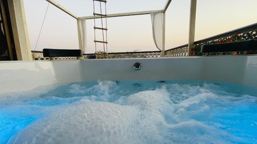Villa Euphoriaa 4BR Jacuzzi PvtPool Theatre photo