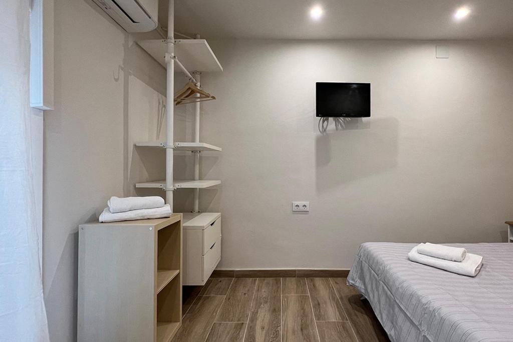 Hostal Oliveta - 4