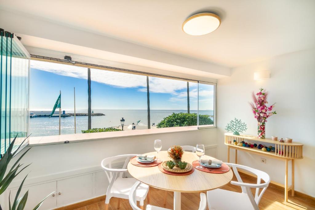 MARBELLA BANUS SUITES - Marbella Beach Front Suite Apartment - 2