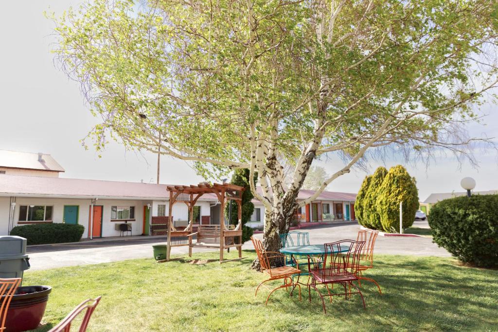 Retro Inn at Mesa Verde photo