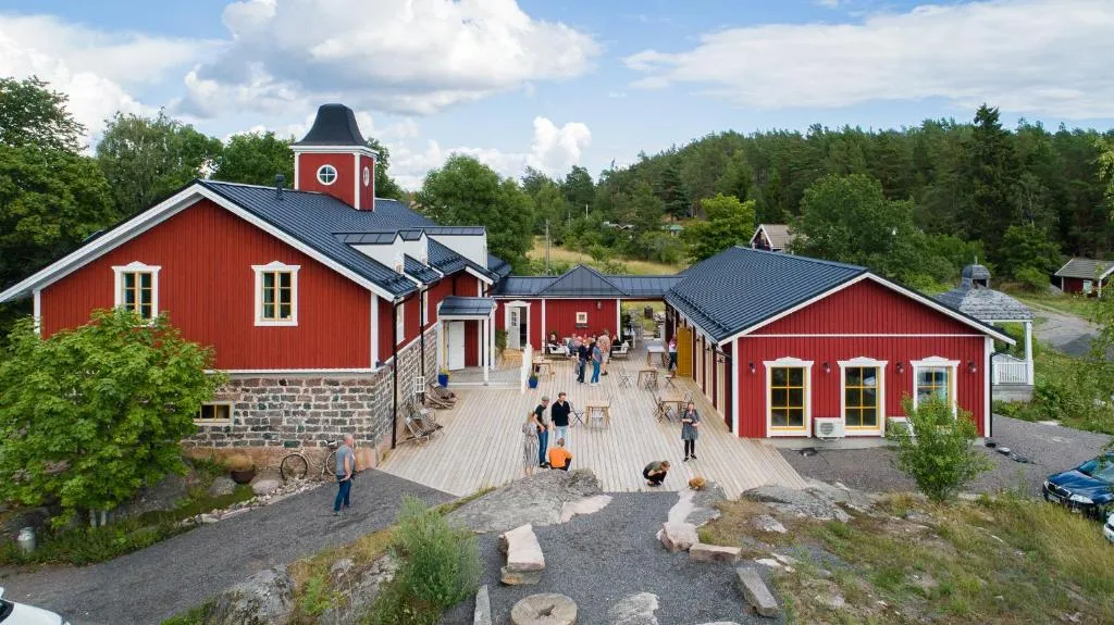 Hotel Nestor & Restaurant Back Pocket, hotel in Korppoo
