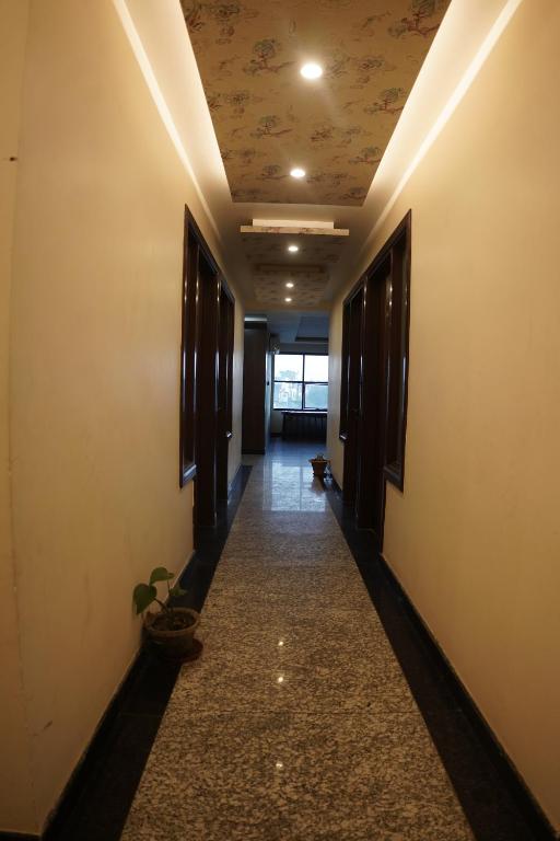 the ashiyana residency Amausi Airport hotel photo