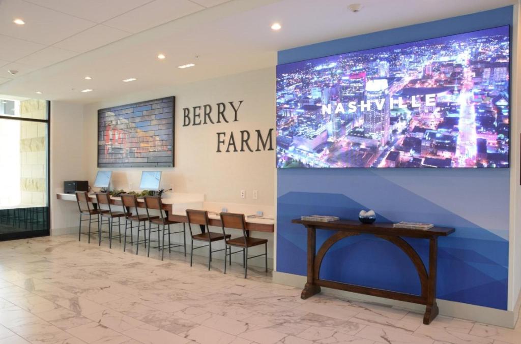 Holiday Inn Express & Suites Franklin - Berry Farms By IHG