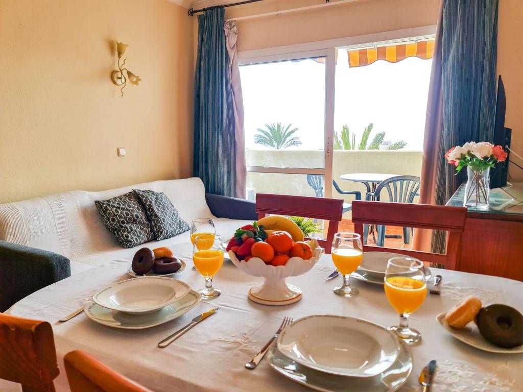 BENALBEACH Vistas al mar con Parking y Wifi - 4