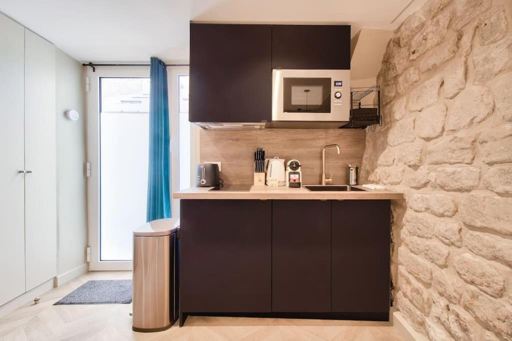 Cozy apartement heart of Montmartre & historic Paris - 3