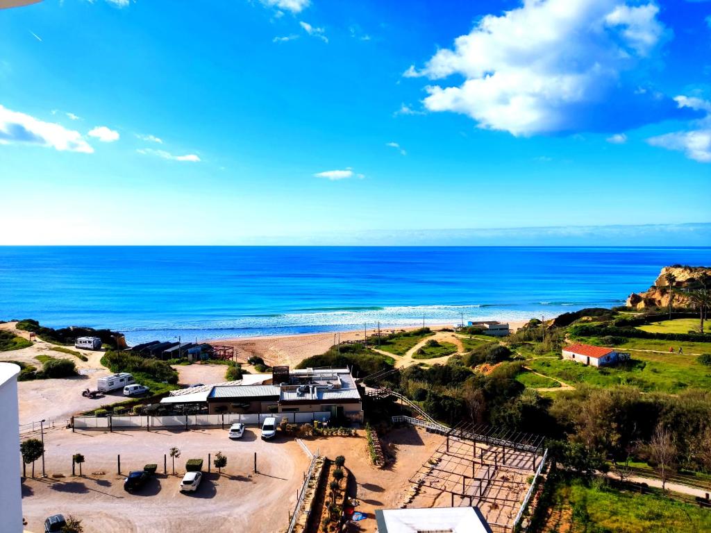 8-2 Torre Sol - Casas & Papéis, Armação de Pêra