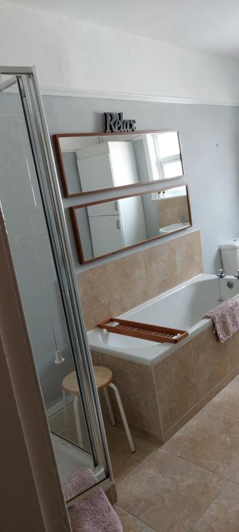 Mersey View, Two Bedroom Apartment, Liverpool photo