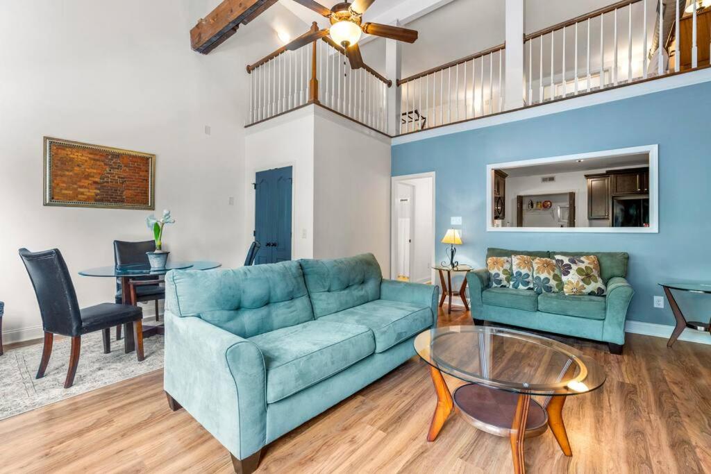 Downtown Loft, Sleeps 4
