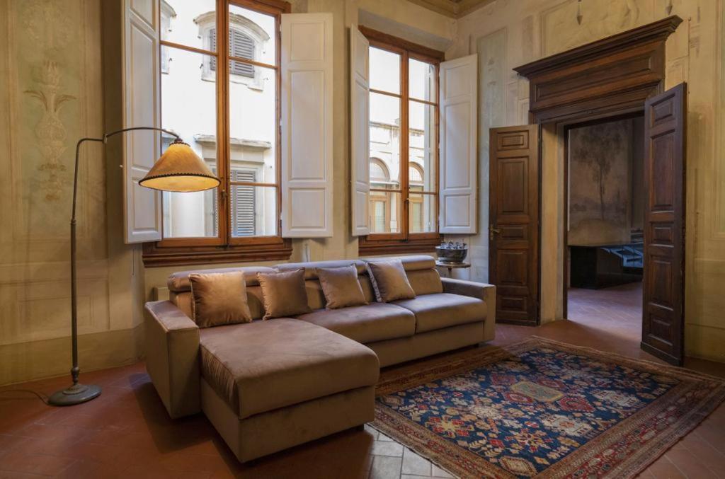 Renaissance Palace Noble Floor Apartment - 4