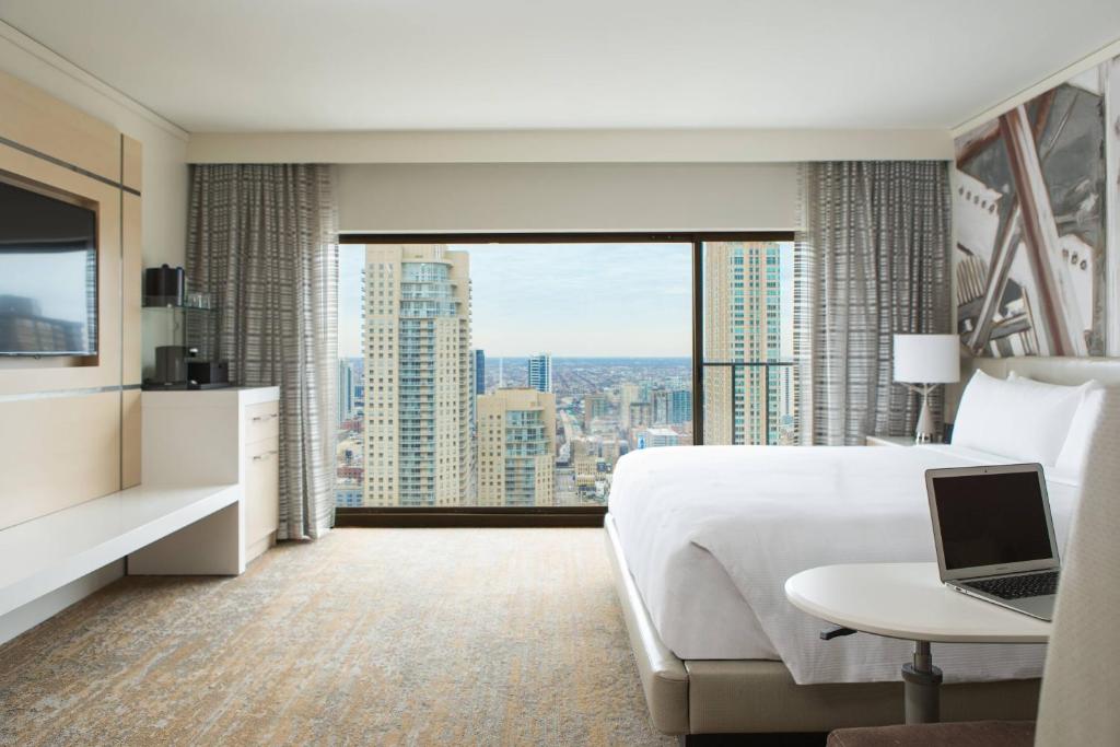 Chicago Marriott Downtown Magnificent Mile photo