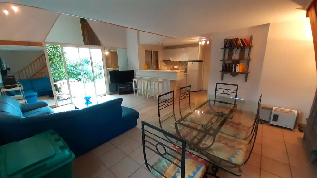 ANDALOUSES Jolie villa T5 en duplex piscine proche plage Rochelongue Cap d'Agde - 1