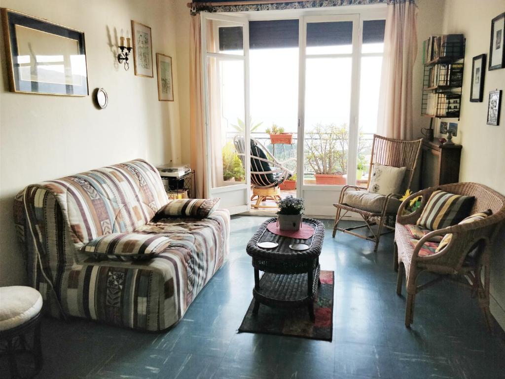 Vintage flat on Villefranche bay - free car park - 3