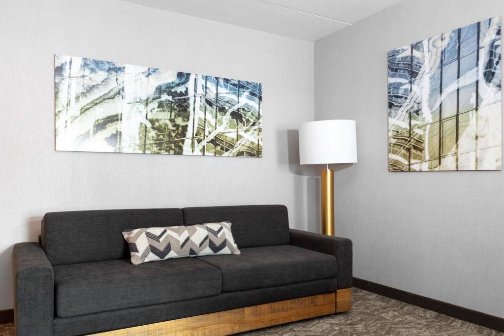 SpringHill Suites Durham City View photo