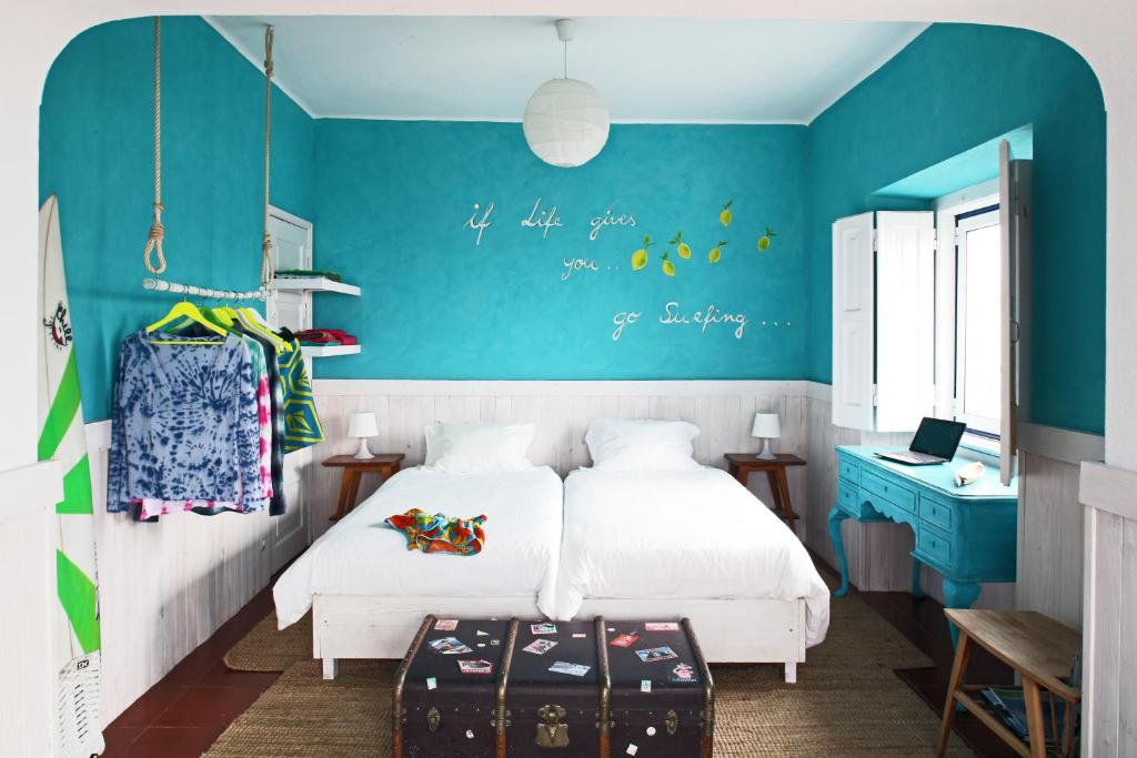 Chill in Ericeira Surf House — Hotel in Ericeira