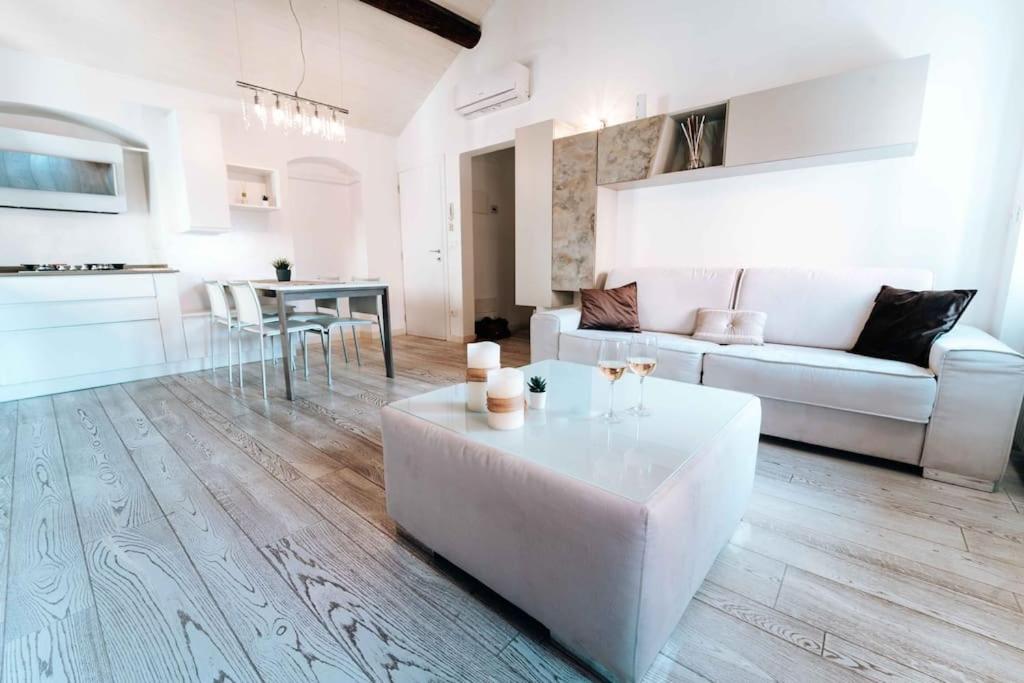 Loft Cavour - Teatro Ariston, Sanremo