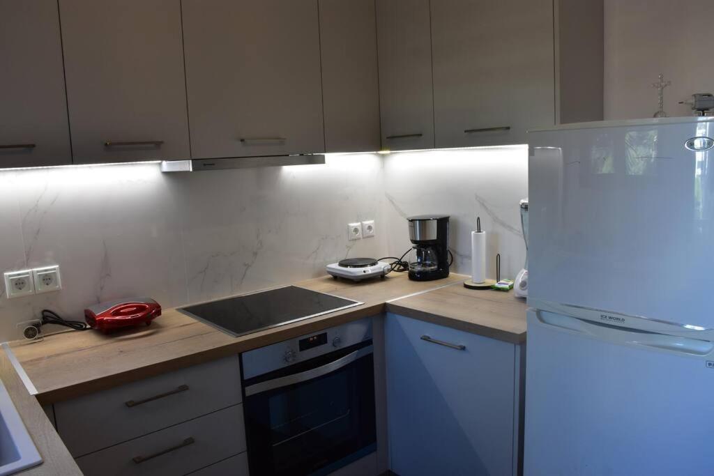 Seashell apartment -near the beach, Artemida