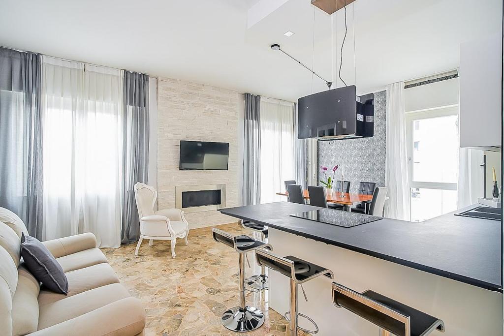 Elegant & Spacious - 30 min from Venice - King beds!, Treviso