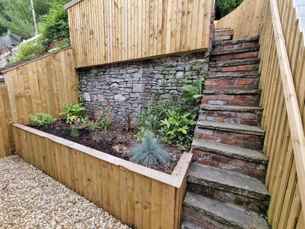 Hill View, Abertillery photo 6