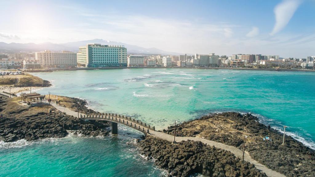 UTOP UBLESS HOTEL Jeju Hamdeok photo