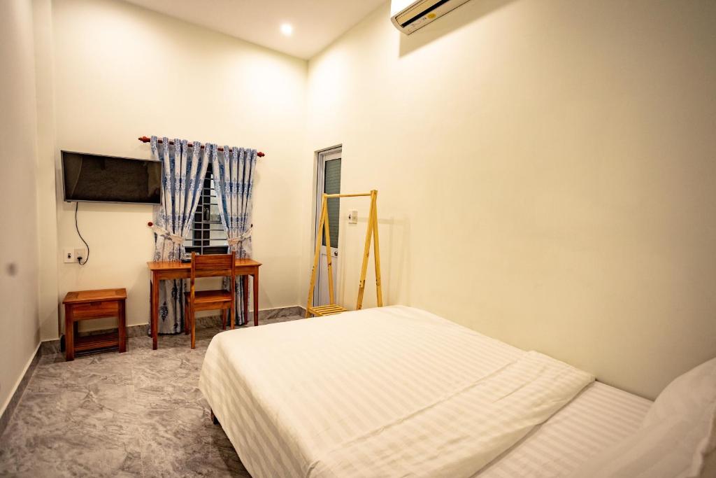 Hoa ban Homestay