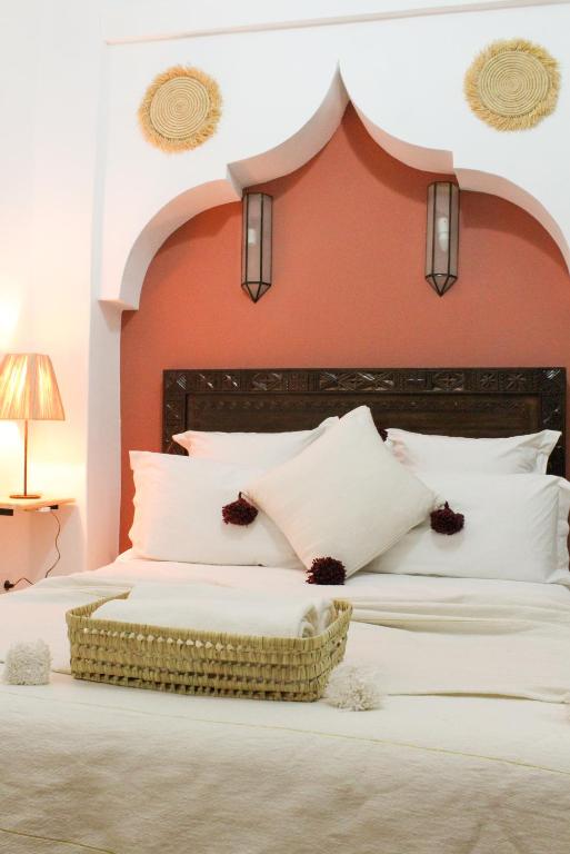 Riad Amra photo
