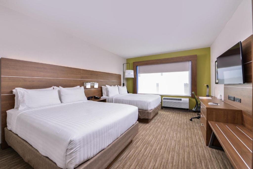 Holiday Inn Express & Suites - Siloam Springs photo