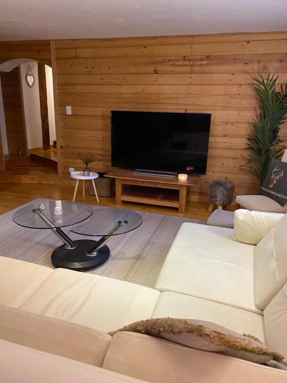 2-Bedroom Chamonix Apartment - Mont Blanc Views, Near Flagere Ski Lift - 2