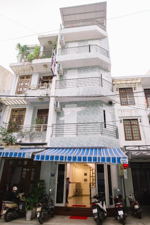 Hoa ban Homestay