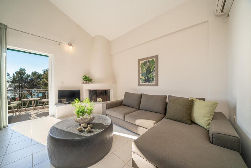 Seashell Luxury Residence - Apartment 1, Lixouri