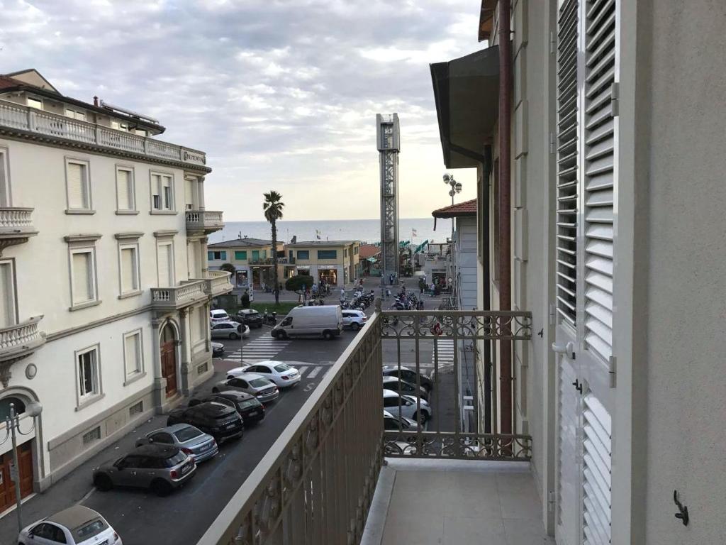 Front Beach Apartments - Deluxe - 2