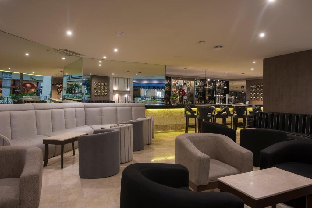 Pub/Lounge